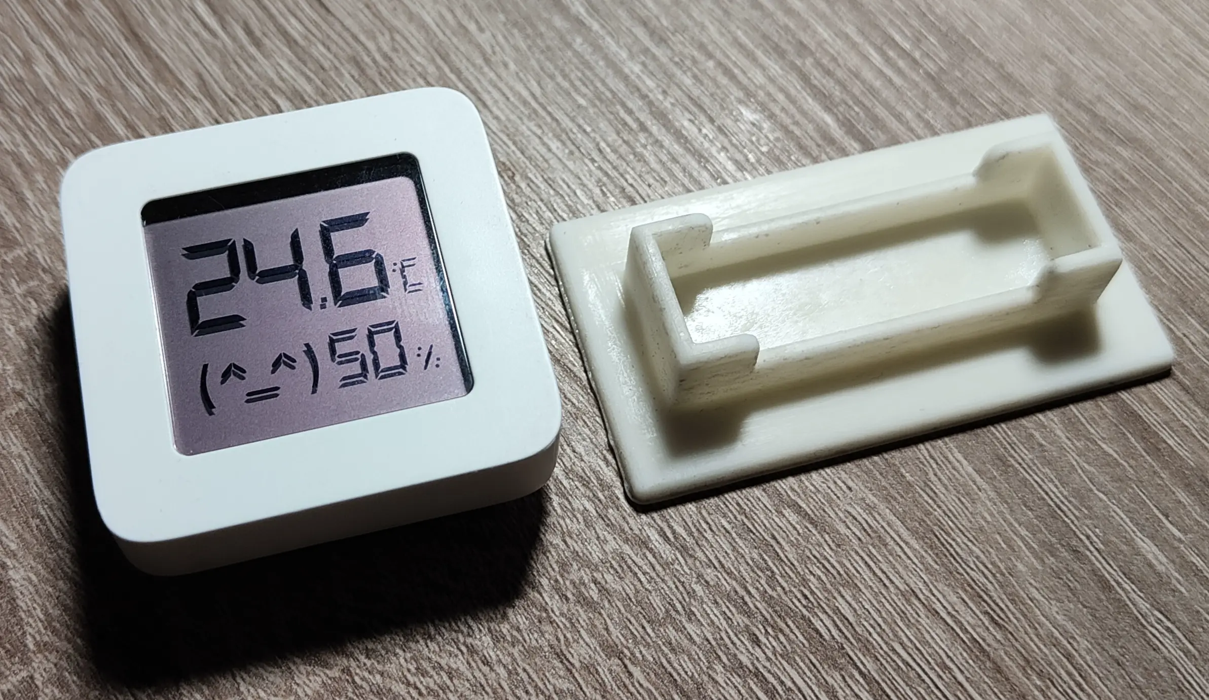 Holder for Xiaomi LCD Temperature and Humidity meter