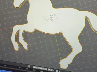 Лошадь