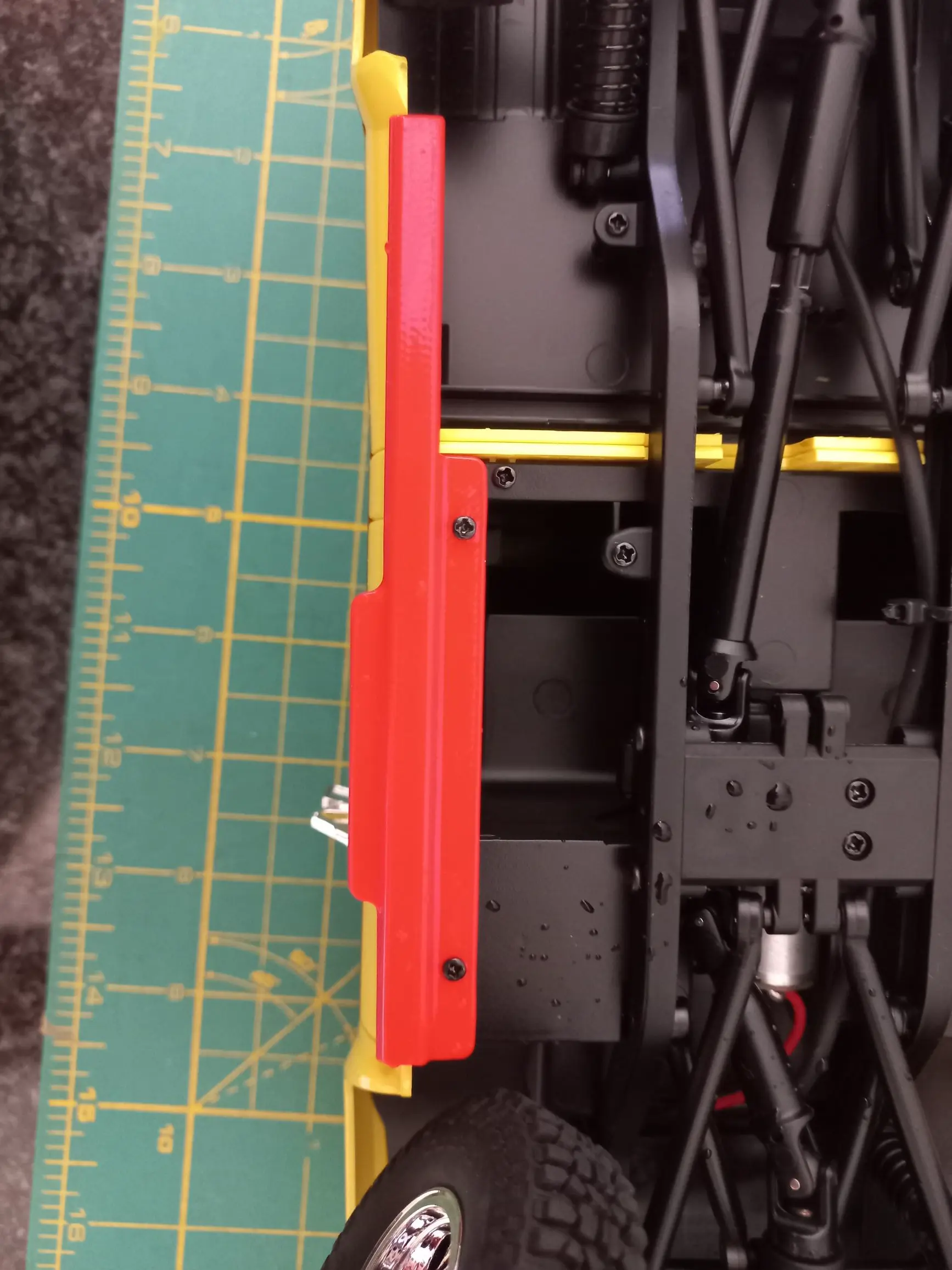 FMS 1/18 SCALE HILUX ROCK SLIDERS