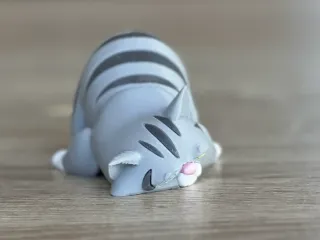Bored cat (multipart)