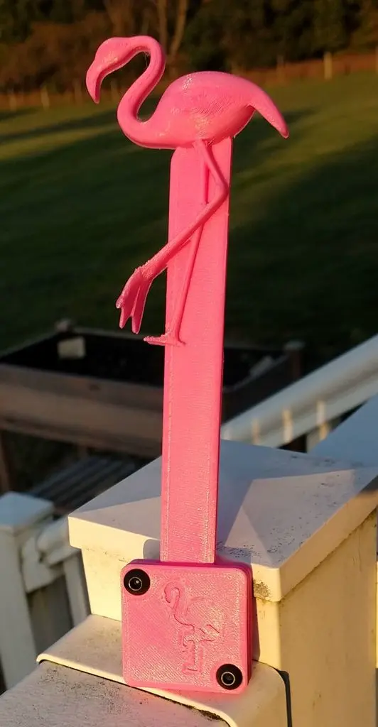 Mailbox Flag, Flamingo