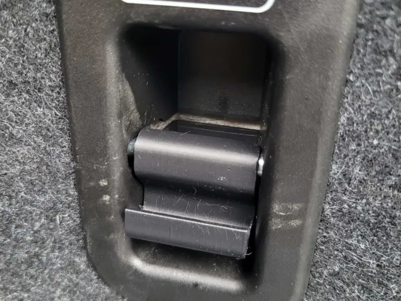 Hook on ISOFIX system