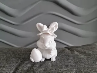 Osterhase mit Ei Deko