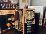 ROTATING WATCH STAND-1