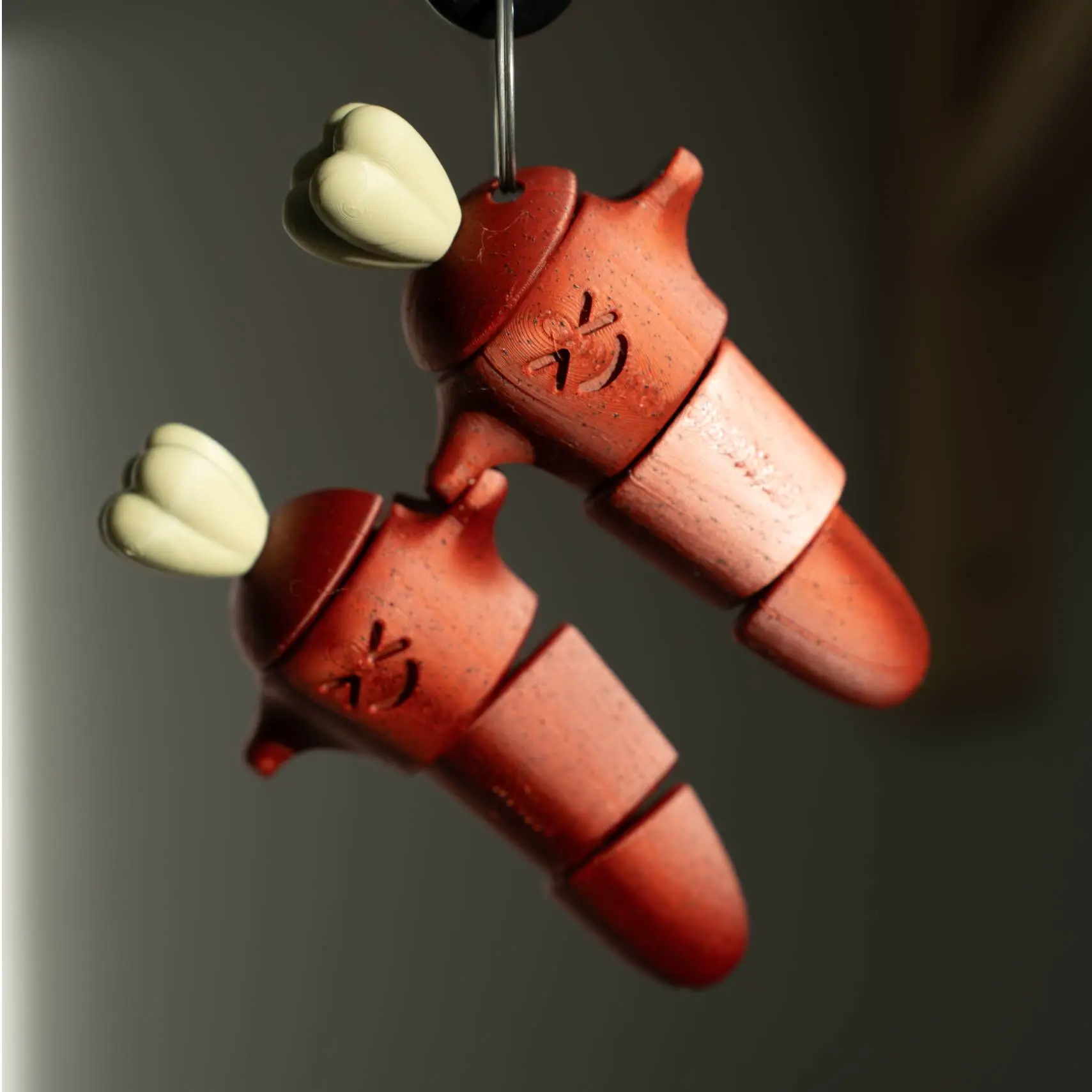 Magnetic Flexible Fidget Carrot Keychain for Easter