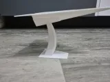 Paper plane with stand-1