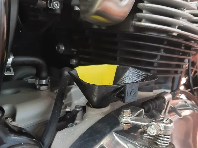 Royal Enfield Öltrichter