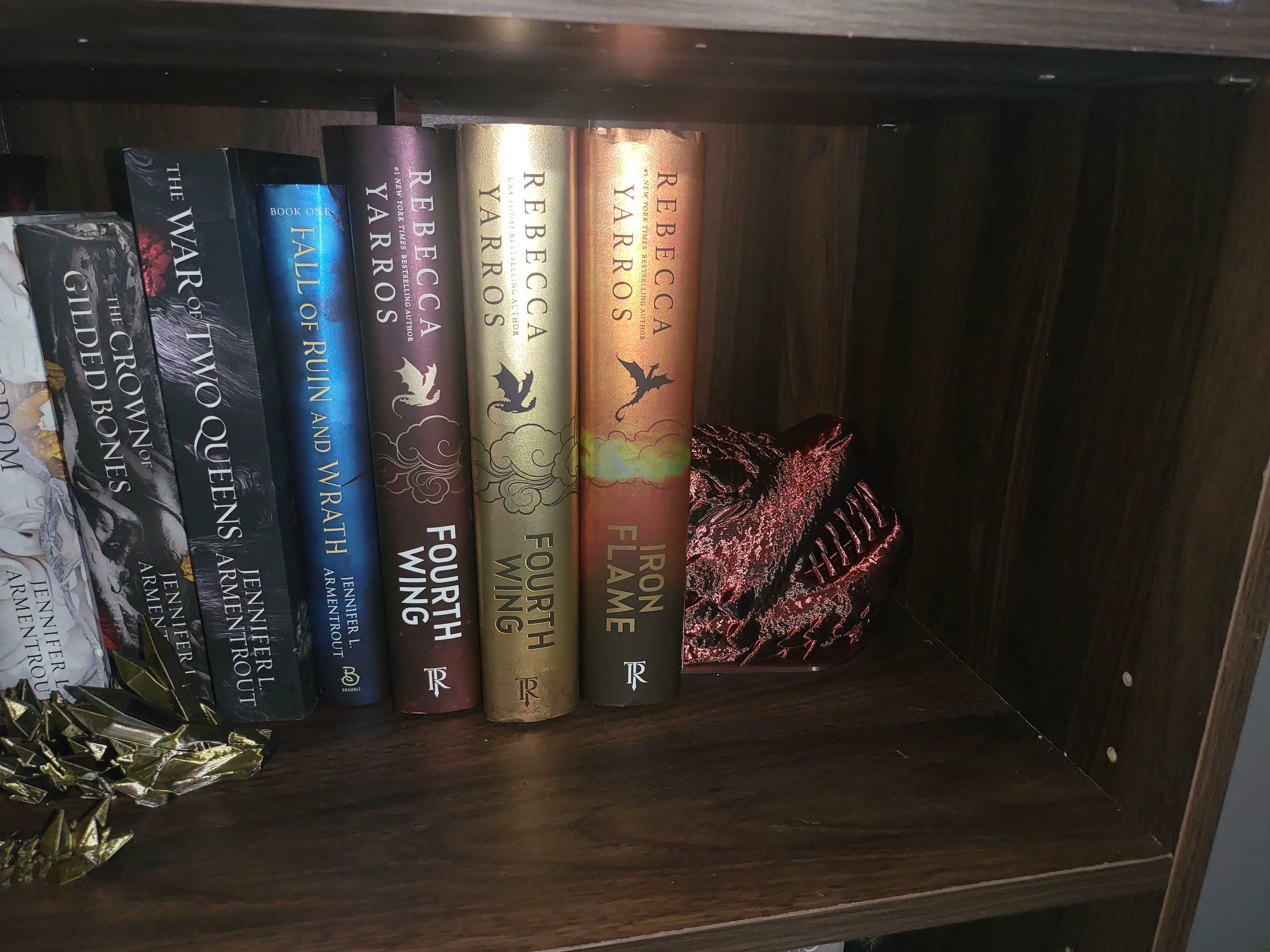 Puxador de livros com cabeça de dragão - Inspirado na quarta ala - Tairn