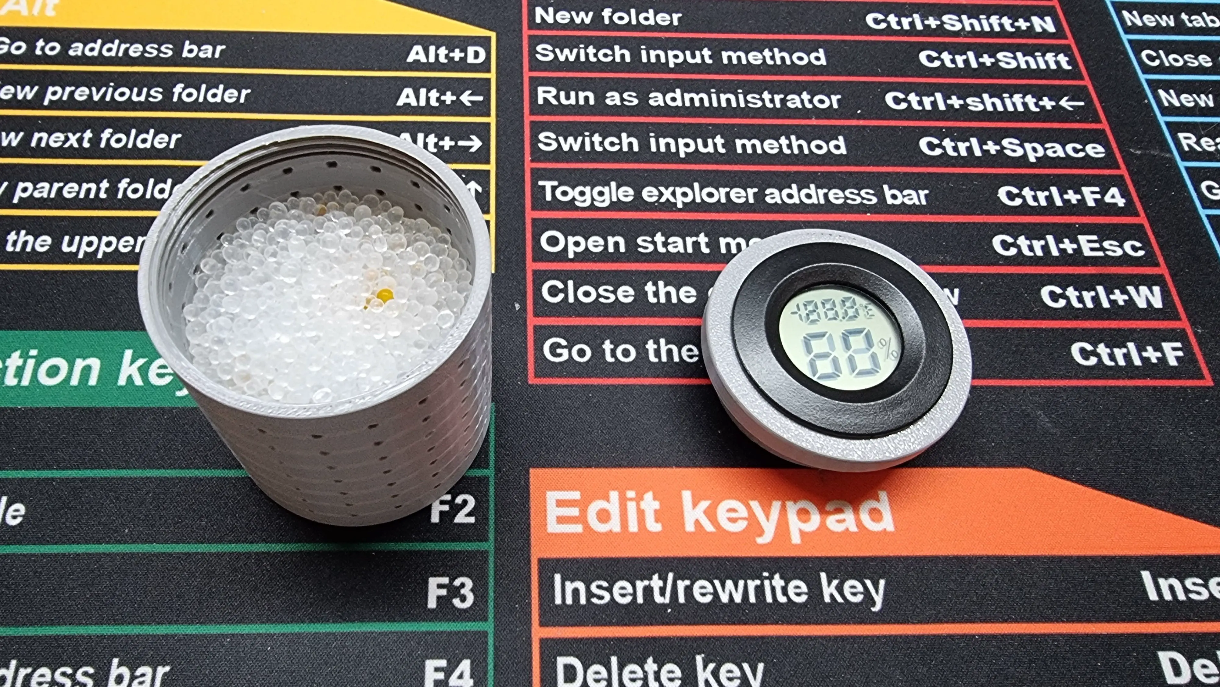 Recipiente de gel de sílice con sensor de temperatura y humedad