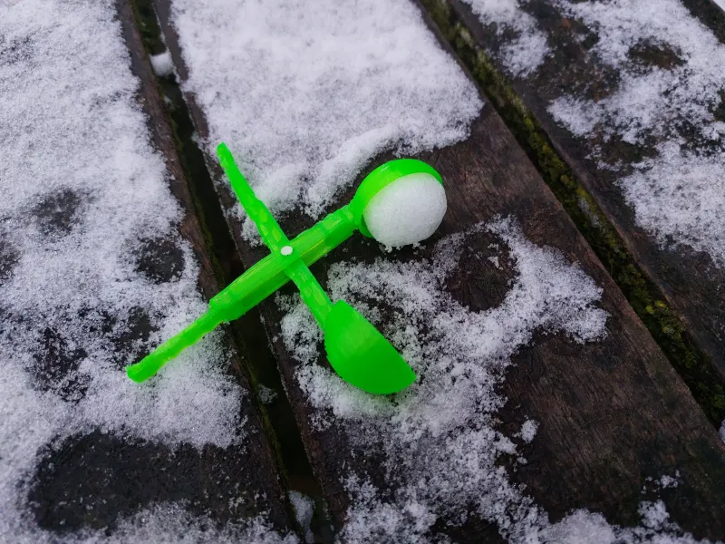 Mini Snowball Maker