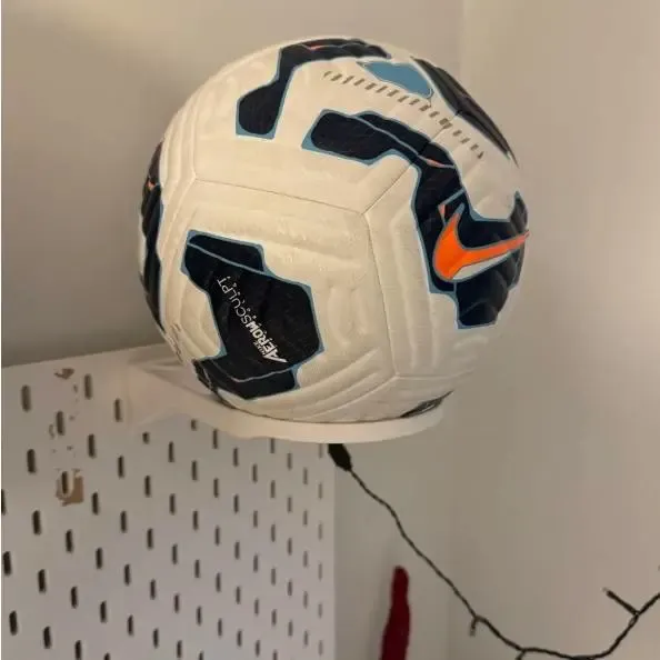 Skadis サッカーボールハンガー