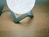 Moon lamp controlled with phone app-1