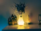 Ghost Vase Lamp-1