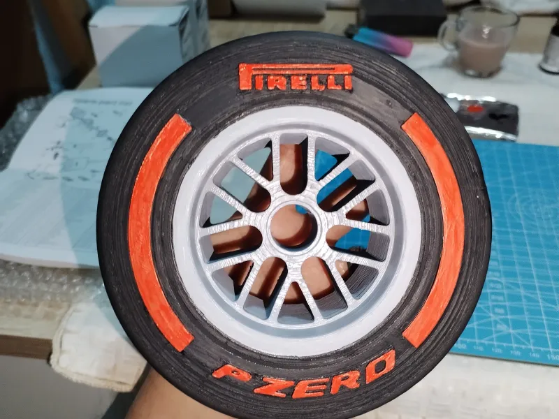 F1 TYRE 