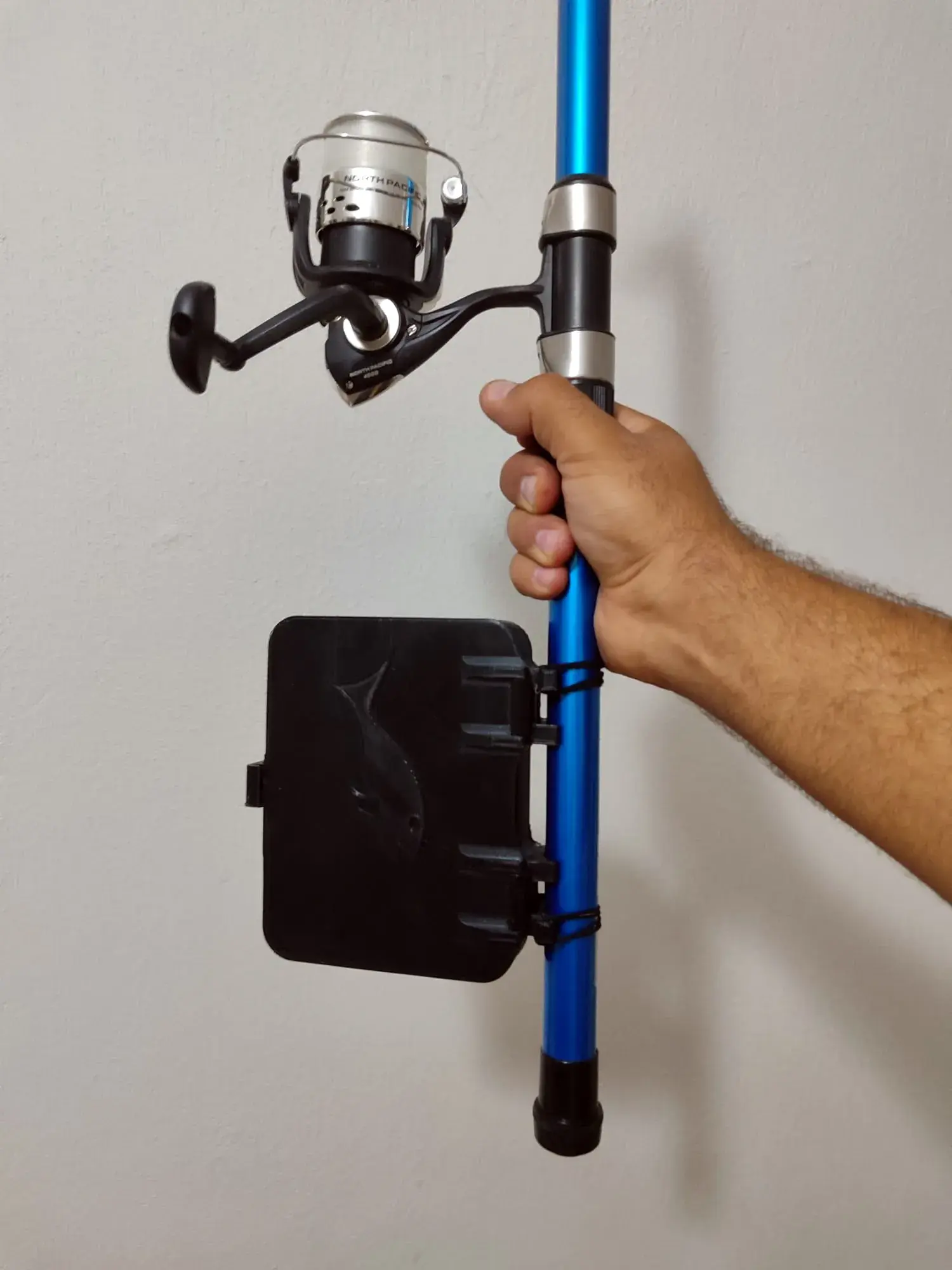 Fishing Tackle Box (Can be attached to the Fishing Rod)