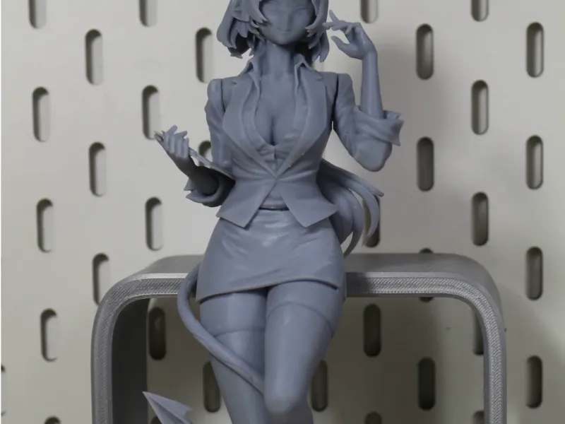 Silvana women figure