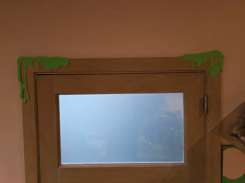 Slime door decoration