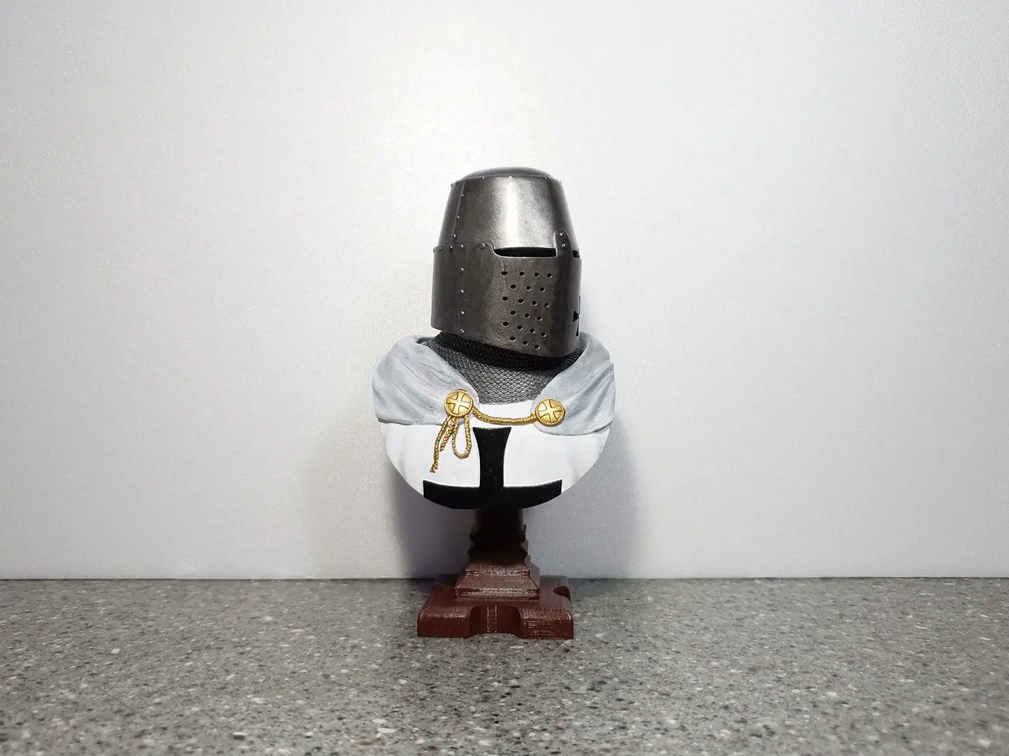 the Teutonic Knight Bust & Great Helm with a figure