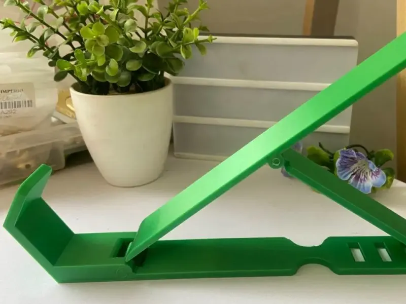 FlexiBase 3D – Soporte Ajustable para Laptop