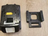 makita battery holder with lock-2