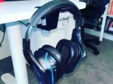 HEADPHONE STAND - DESK MOUNT - HEADPHONE HOLDER-1