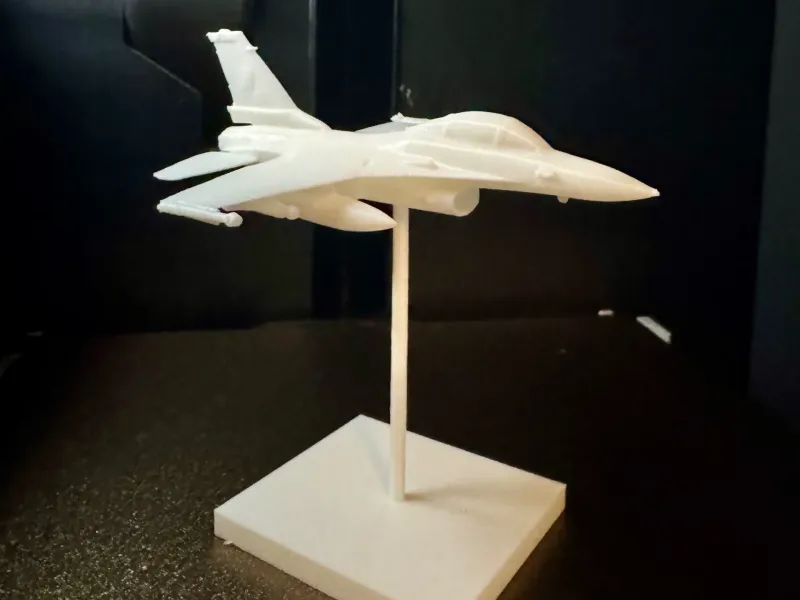 F16 fighter jet