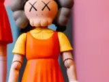 kaws juego del calamar-0