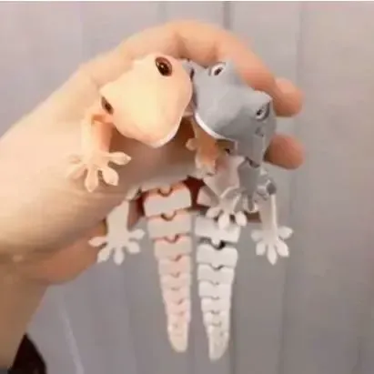 Flexi Gecko — Articulated Lizard Toy