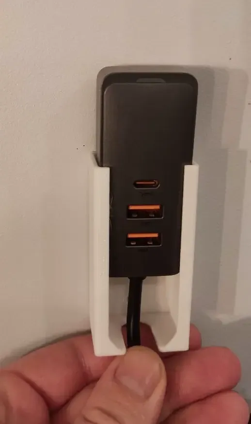 Baseus充電器用ホルダー