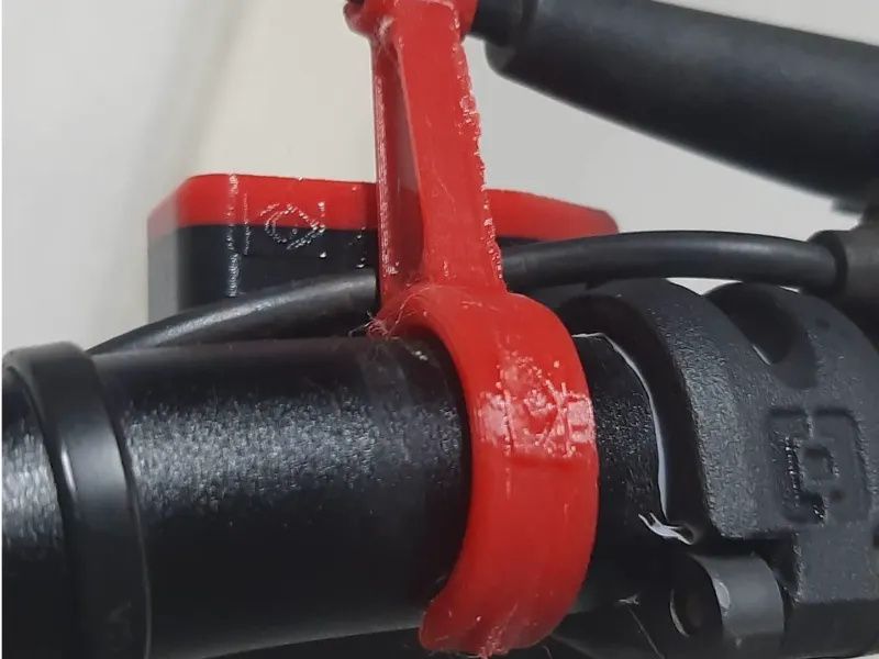 Throttle cable holder