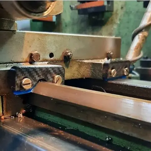 Limpador de guias para torno de bancada