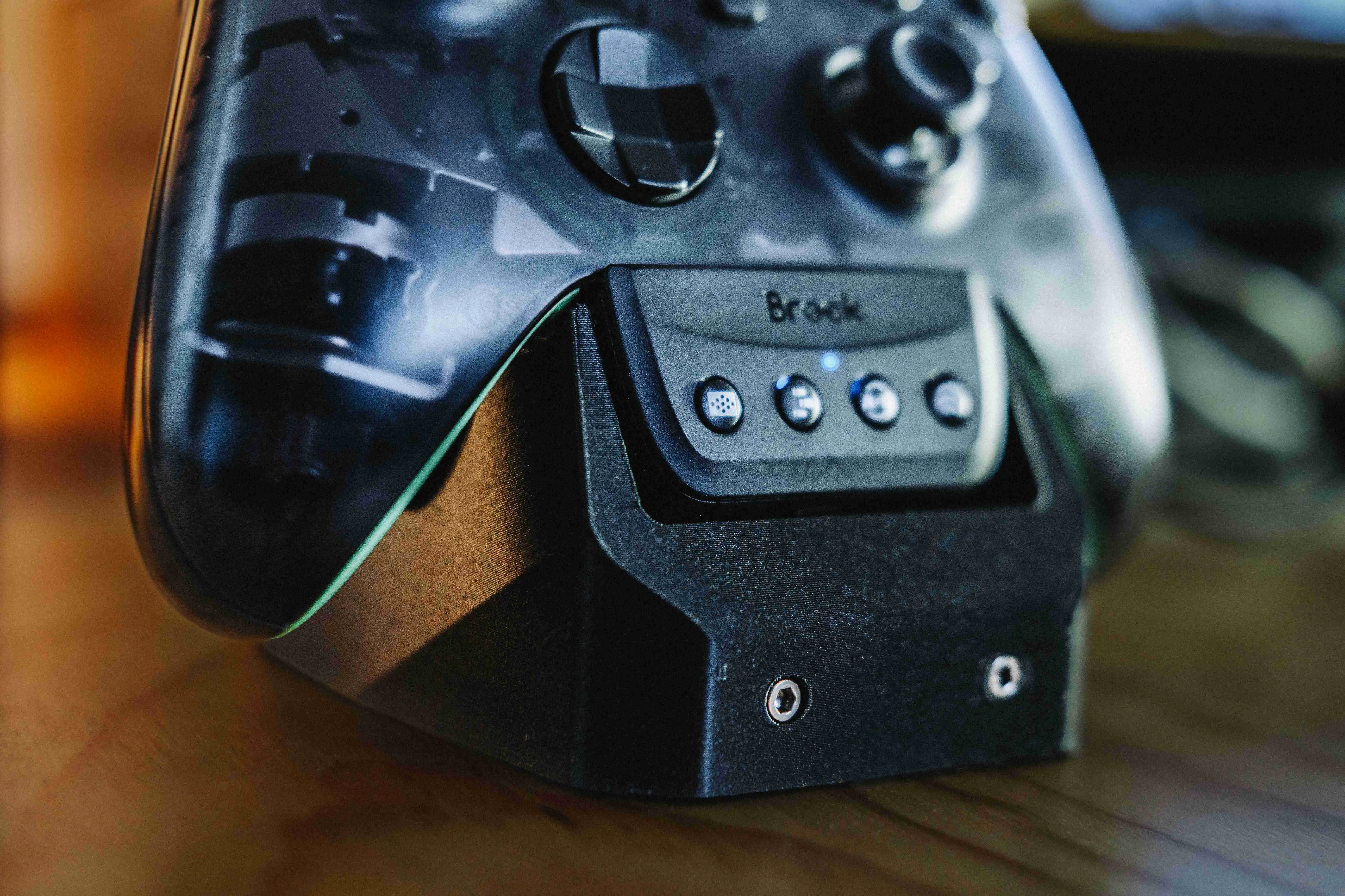 Xbox One Controller Stand for Brooks Adapter