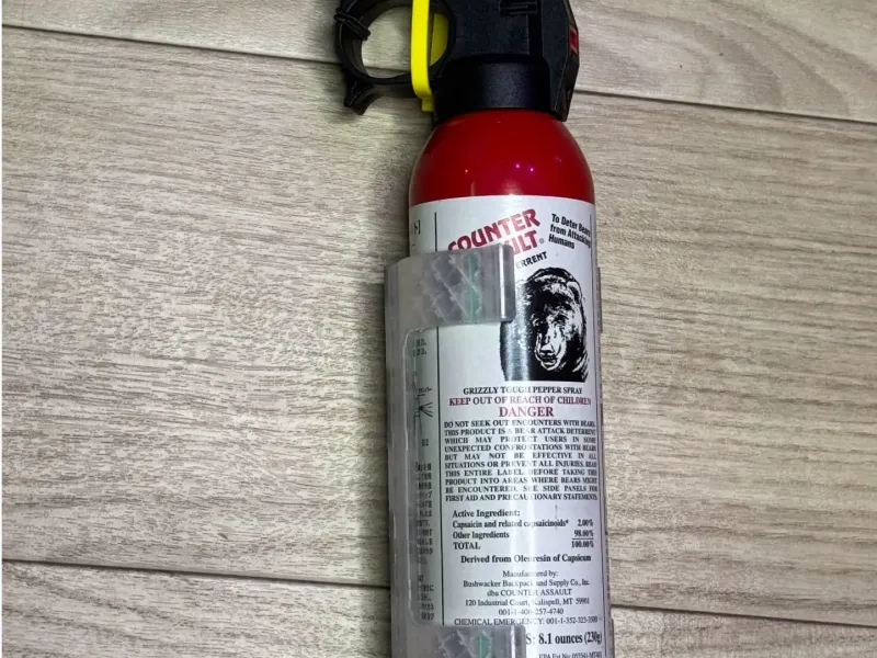 Support de spray au poivre dissuasif pour les ours