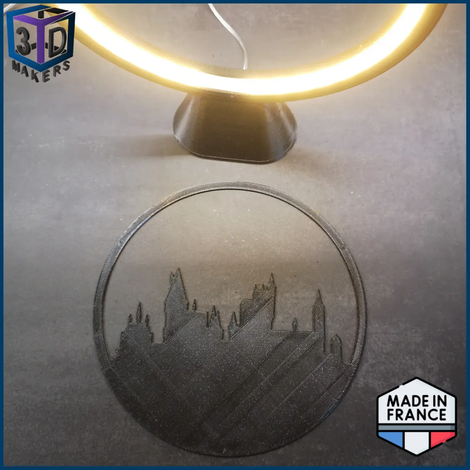 Ring Lamp with Interchangeable Decorations