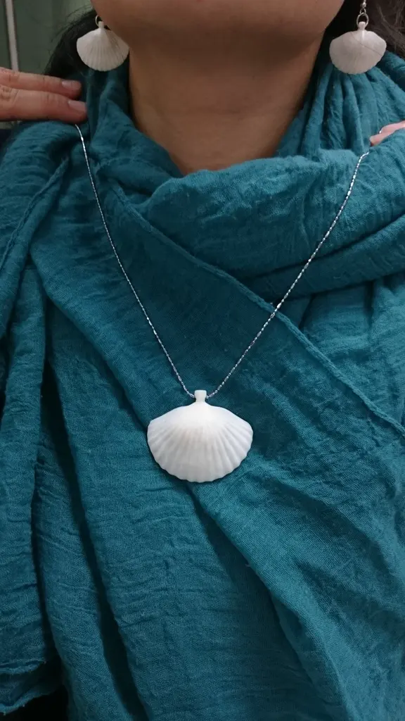 collana di orecchini di conchiglie (filamento di seta)