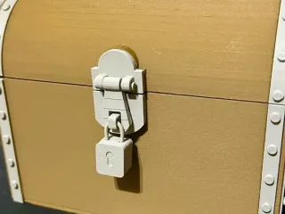 forziere del tesoro con fondo segreto