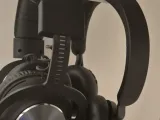 Headset holder-2