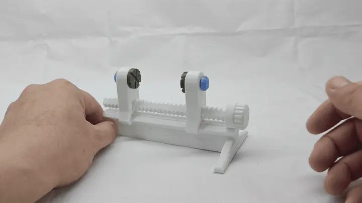 Manual clamping table for welding fixture