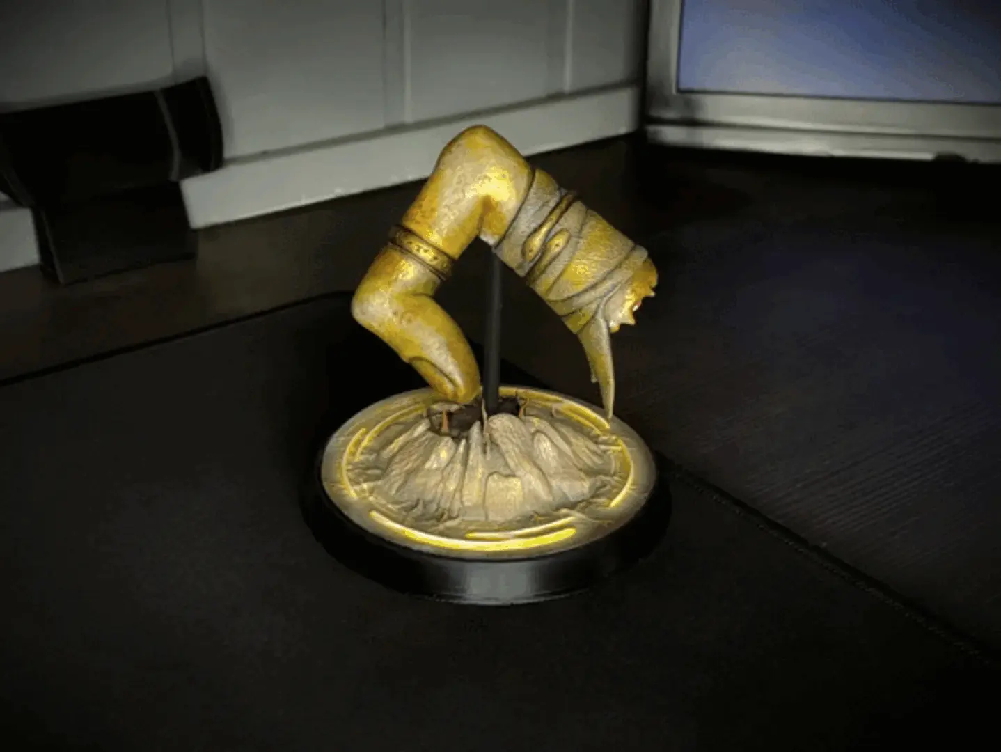 ELDEN RING FURLED FINGER