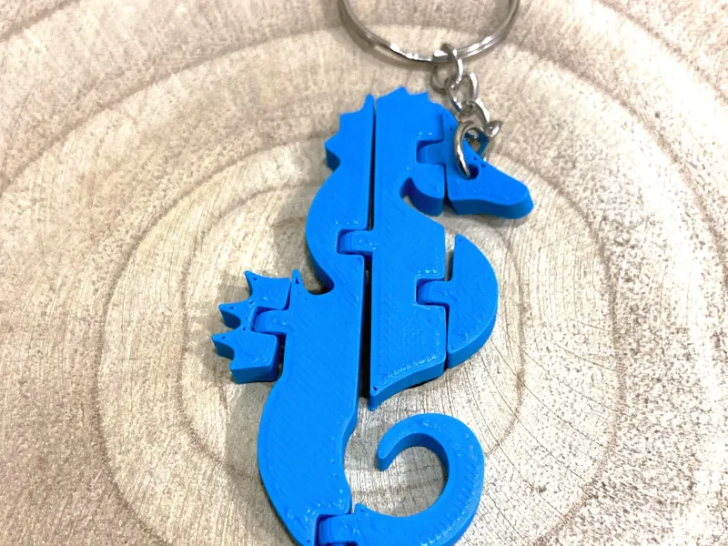 Articulated sea Horse keychain