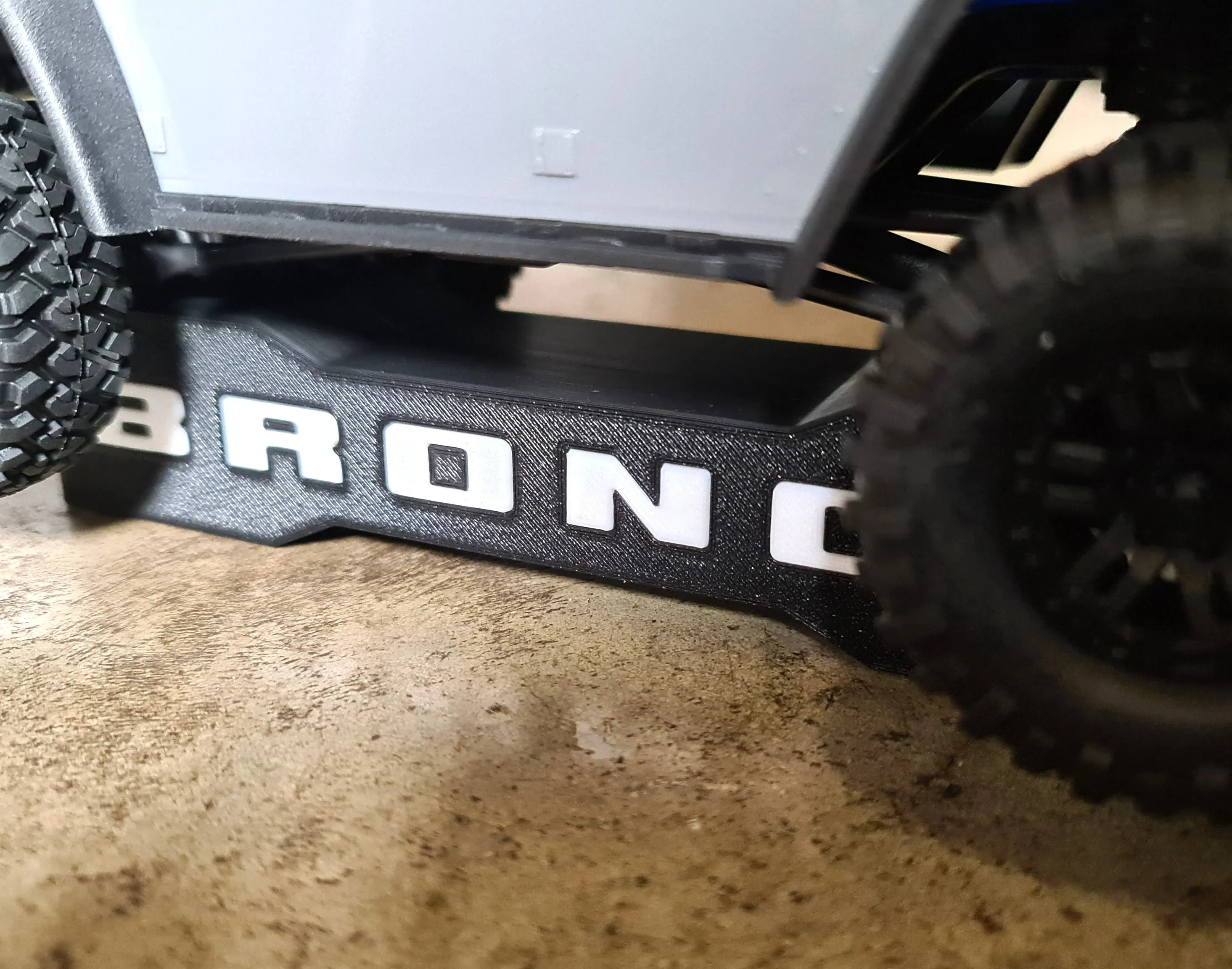 Traxxas 1/18 TRX4M Ford Bronco Stand Mount Crawler RC