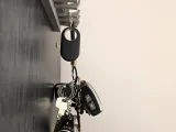 Key rack with adjustable hooks-1