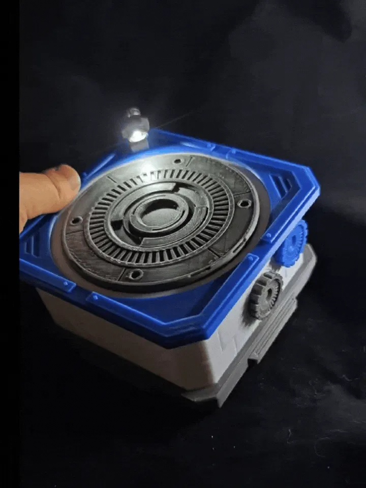 Rotating display stand for figurines-1