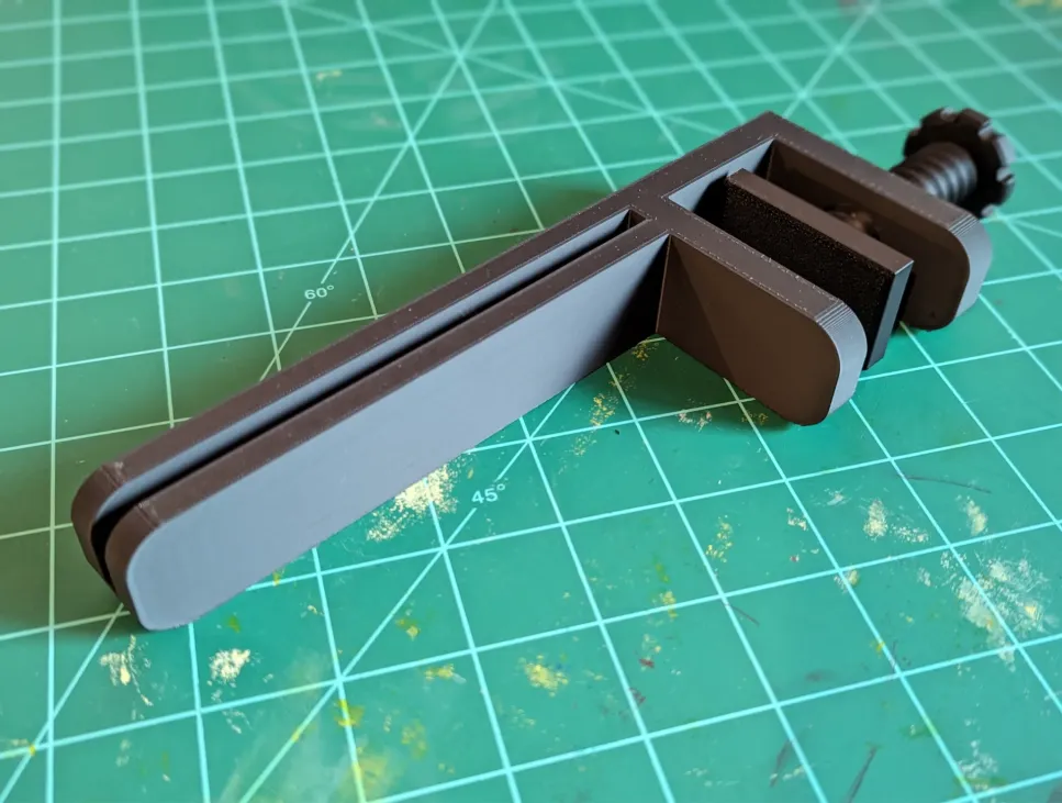 Skadis Desk Mount