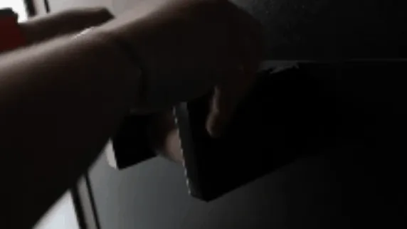 Sturdy toilet paper holder (no drilling)