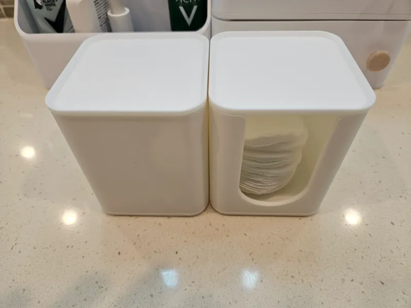 DISTRIBUTEUR ET RÉCIPIENT POUR COTON-TIGE
