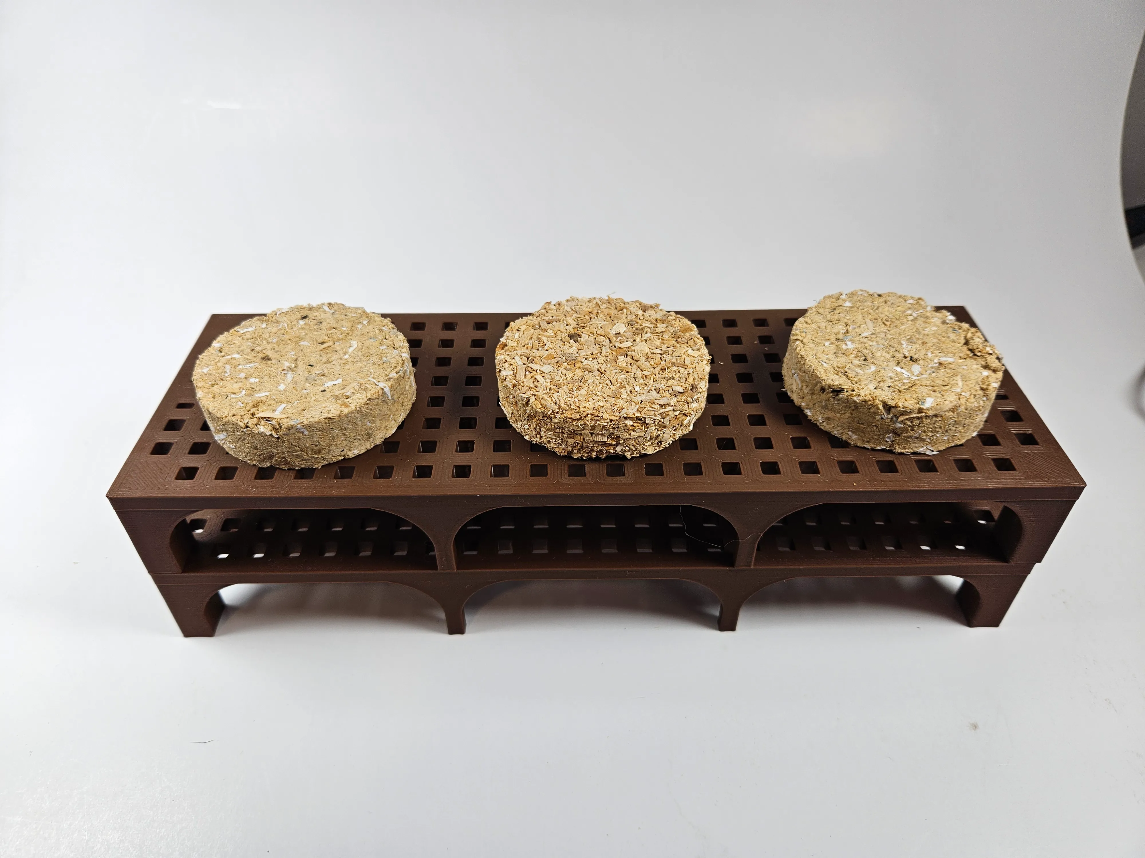 Bradley smoker puck press