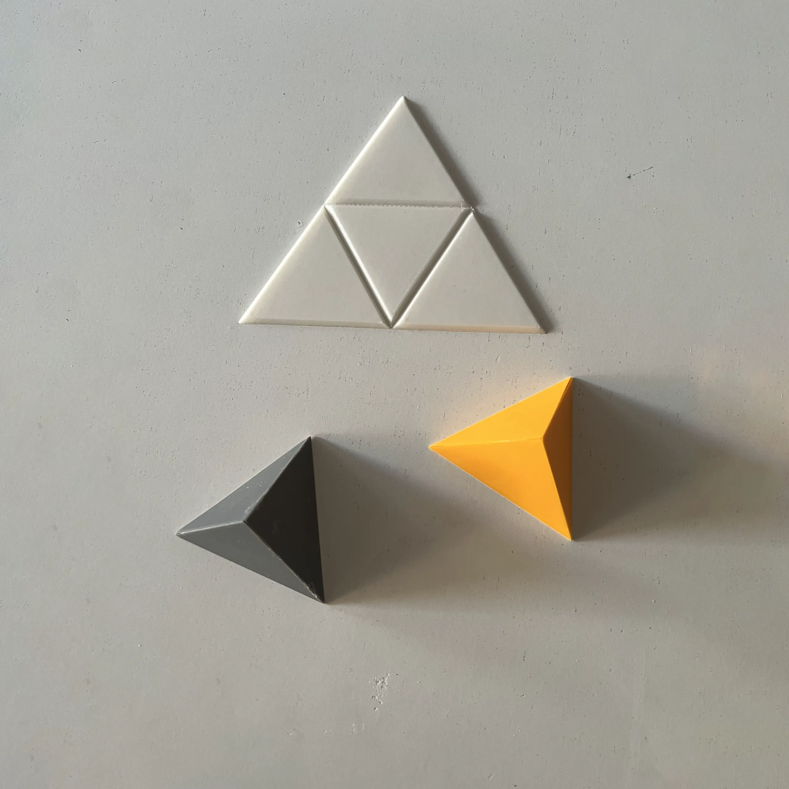 Flat-Pack Pyramid Net – Printable Folding Geometry