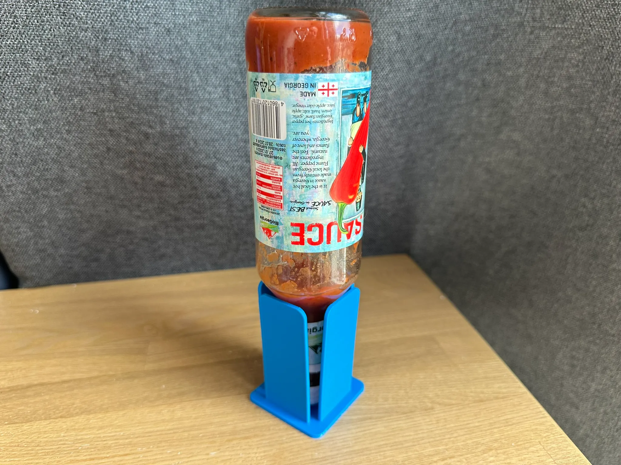 Inverted bottle holder