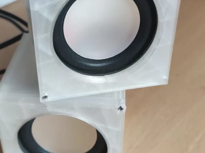 Mini speaker box